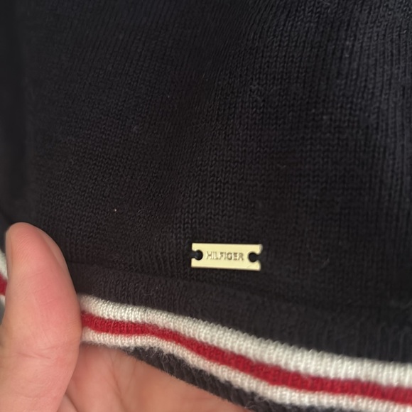 Tommy Hilfiger turtleneck - Picture 2 of 4